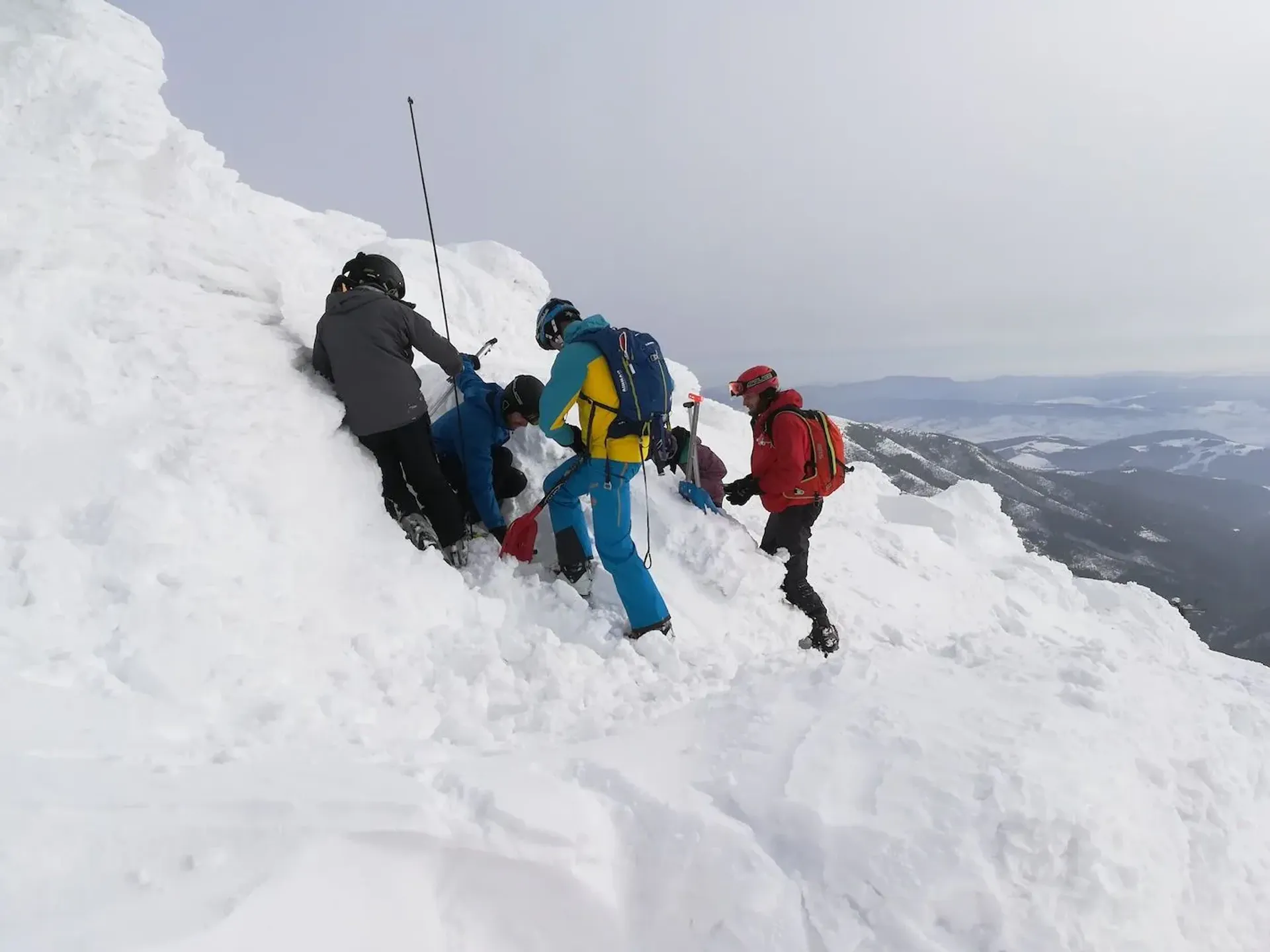 Hotovo team doing avalanche rescue training