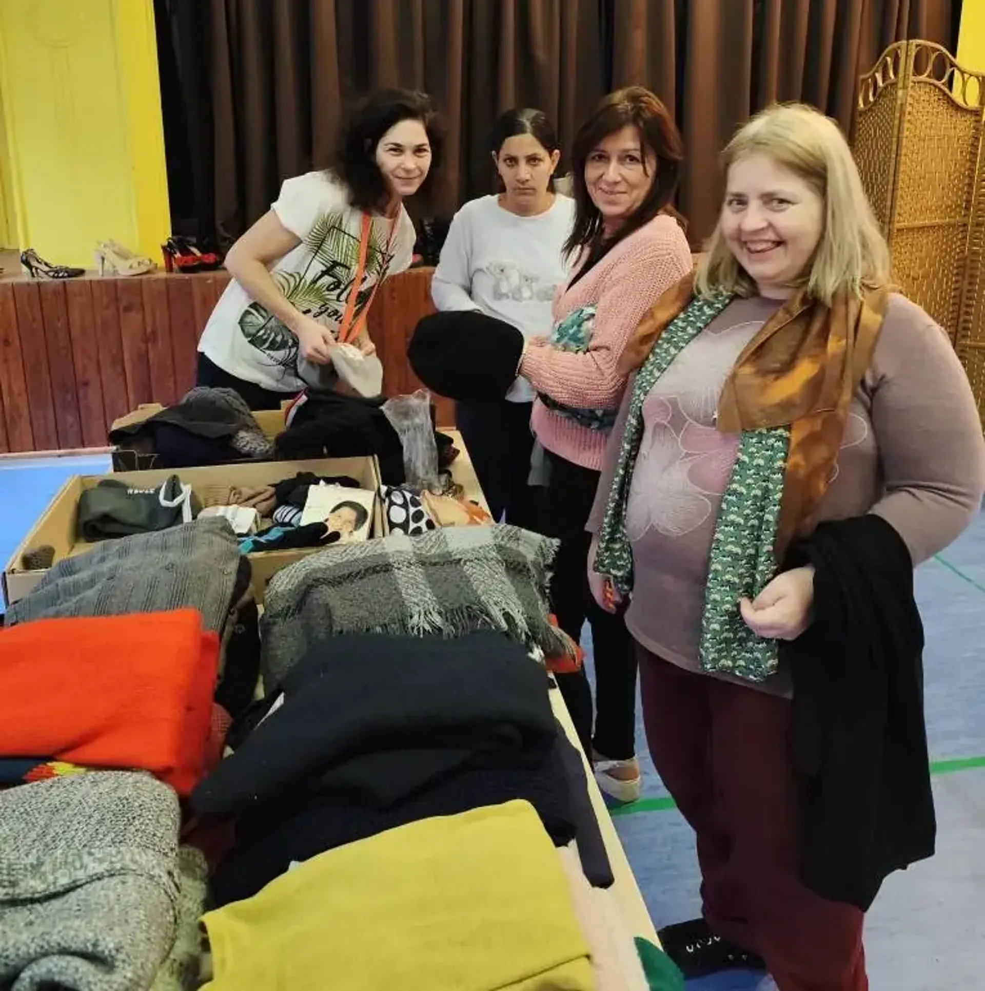 LUX Social Center clohting fair autumn clothes collection